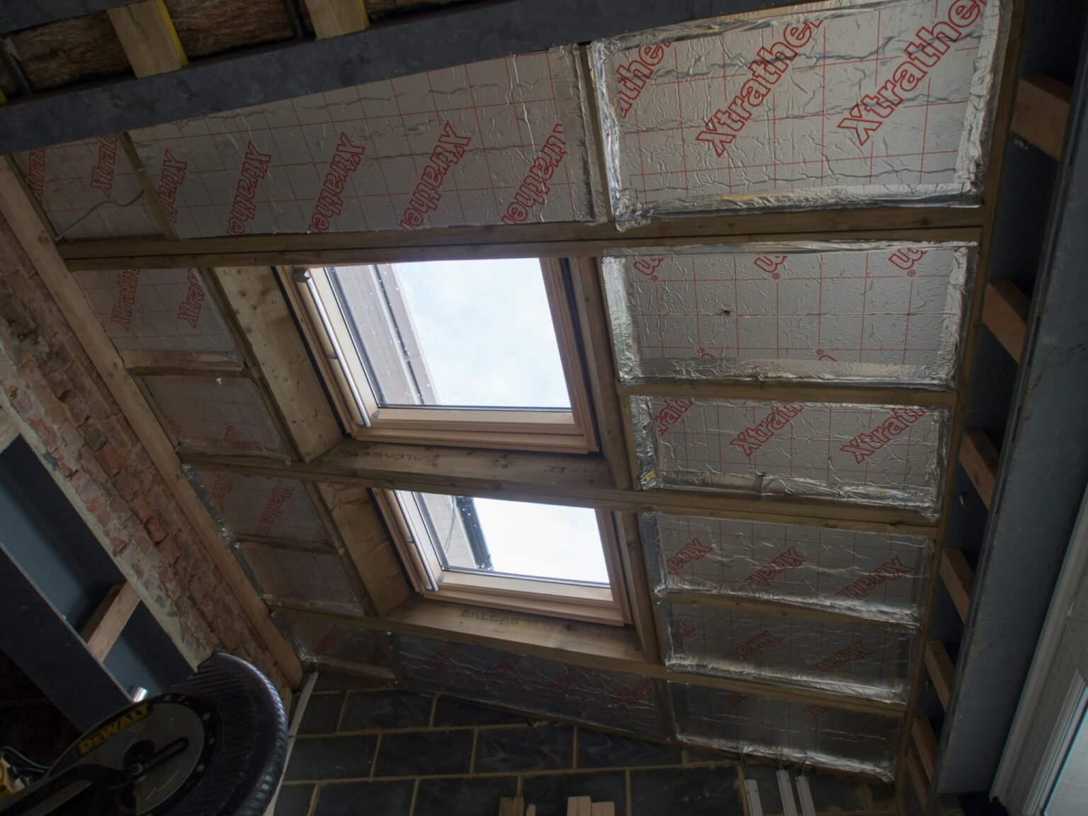 Isolation intérieure Perpignan conforme RE 2020 avec matériaux certifiés